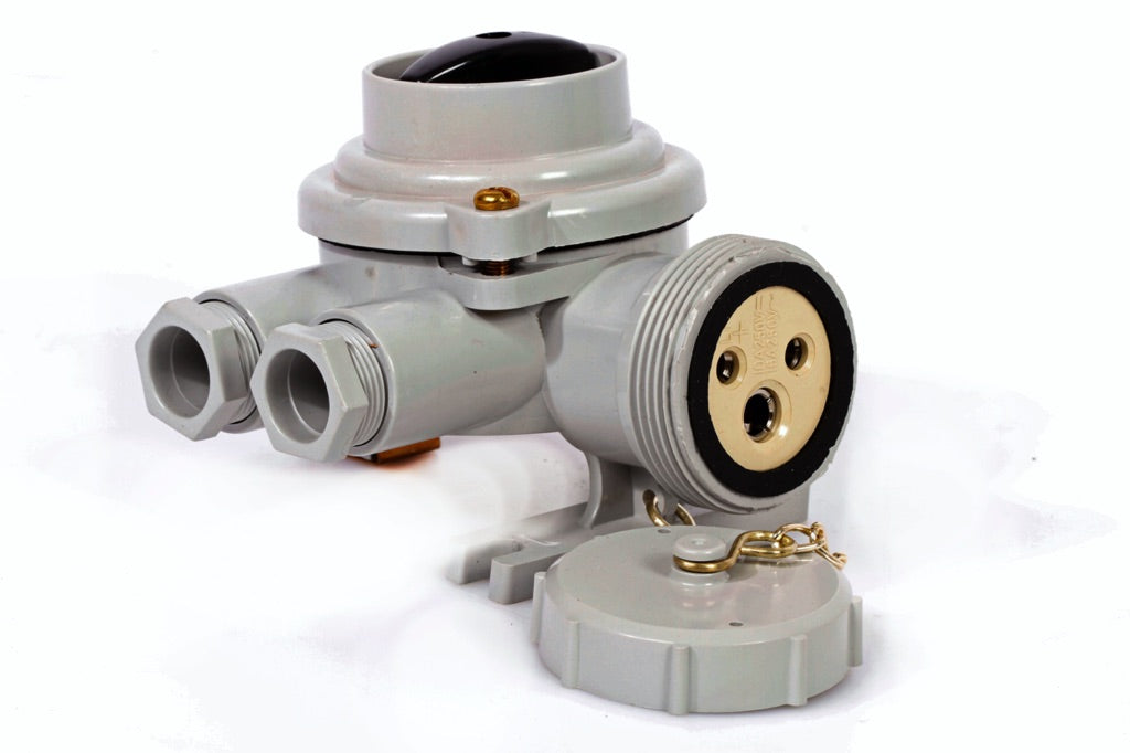 792882-RECEPTACLE W/SWITCH WATERTIGHT, 3PIN HNA SYNTHETIC RESIN