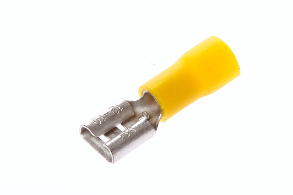 794551-TERMINAL LUG INSULATED, RECEPTACLE 5.5MM2 W:6MM YELLOW