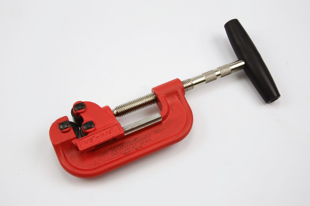 616668-PIPE CUTTER HEAVY-DUTY RIDGID, #3-S CAPACITY 1 TO 3?