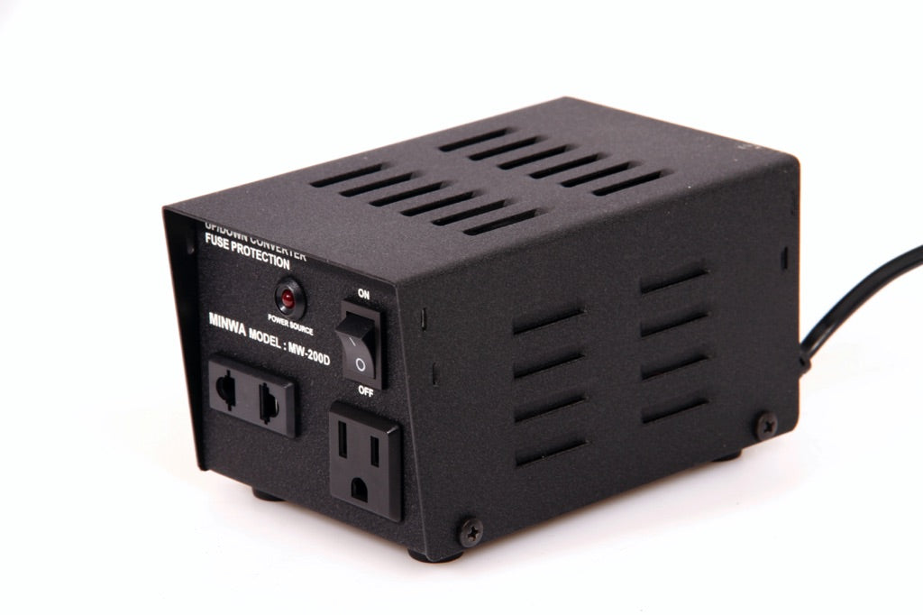 793302-TRANSFORMER TWO-WAY 110V/220V, 200VA